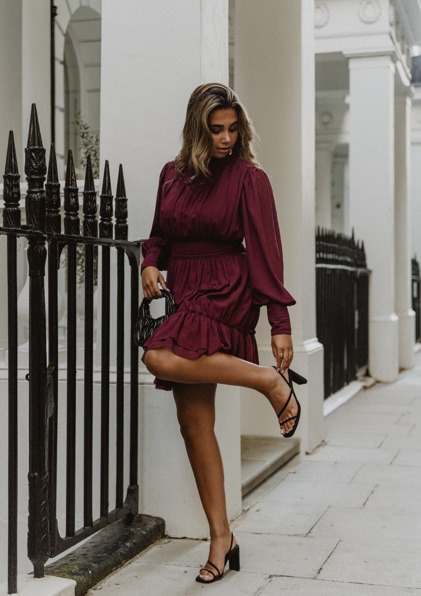 AWBIRDIA Short Dress - Tawny Port